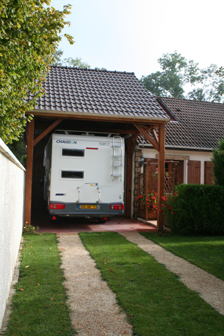 Abri camping-car chêne