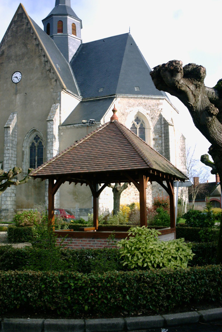 Kiosque avec traverses pour sous bassements maçonnés