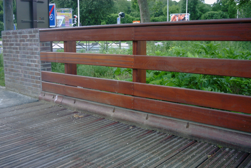 Platelage passerelle en chêne